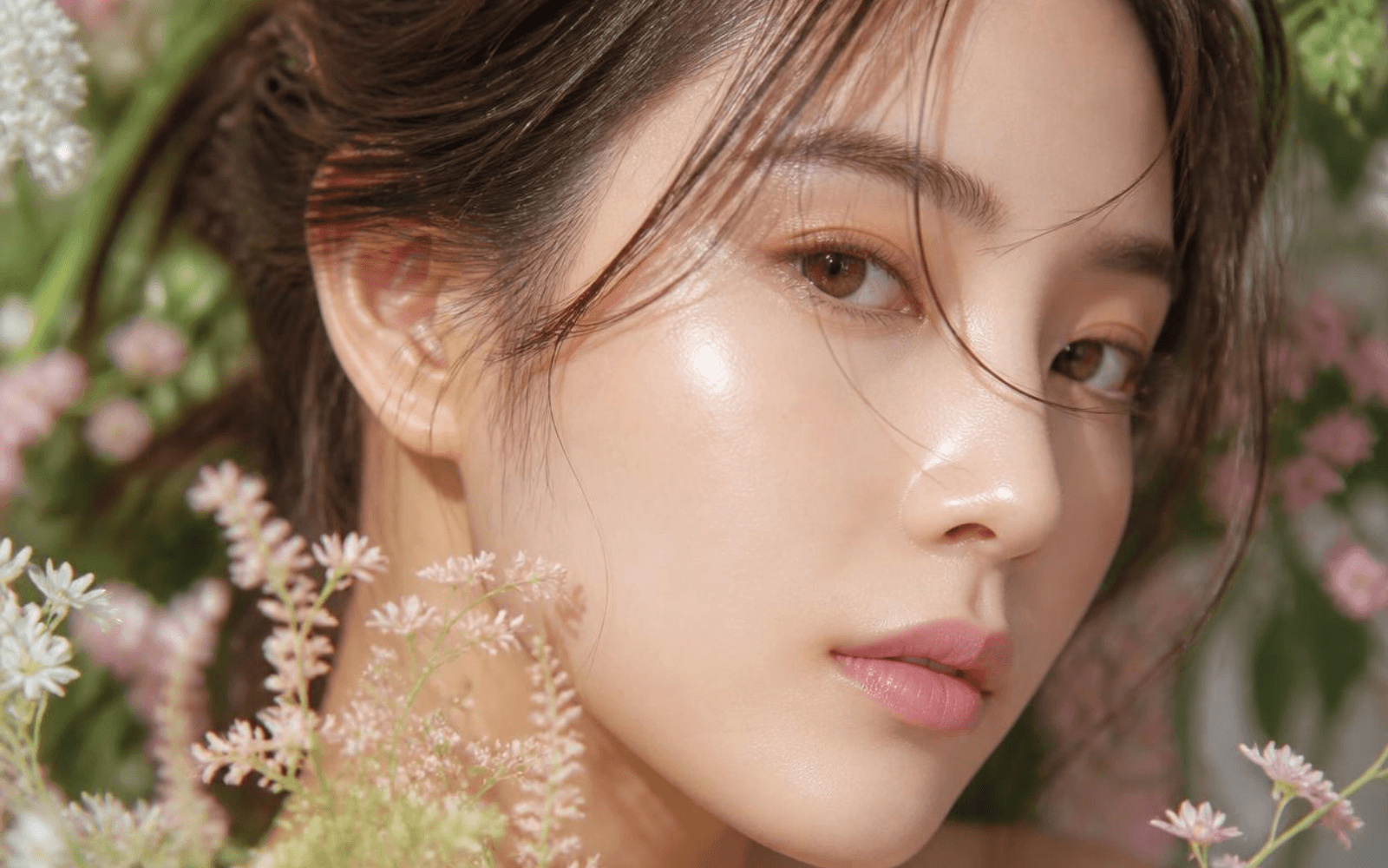 Glass skin serum